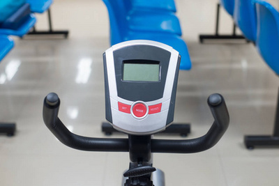 物理治療康復(fù)運(yùn)動(dòng)器材在醫(yī)院 c